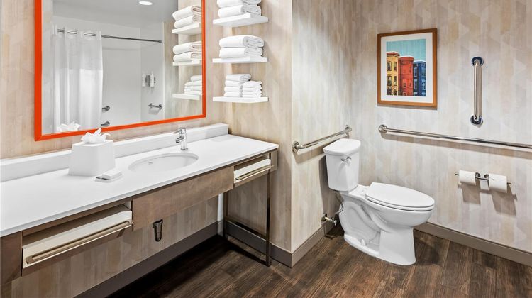 Hampton Inn & Suites Glenarden Room