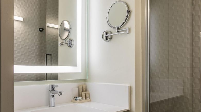 <b>Mercure Paris Gennevilliers Room</b>. Images powered by <a href="https://iceportal.shijigroup.com/" title="IcePortal" target="_blank">IcePortal</a>.