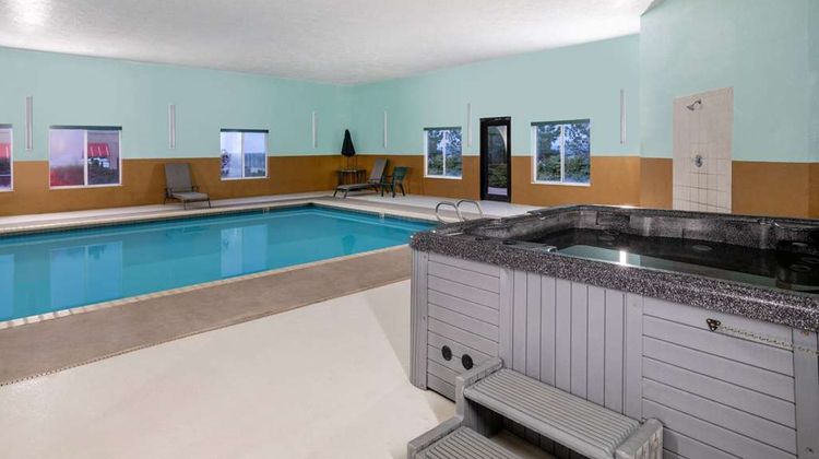 Baymont Inn & Suites Limon Pool