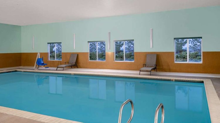 Baymont Inn & Suites Limon Pool