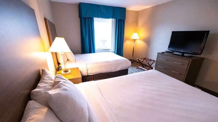 Baymont Inn & Suites Effingham Room