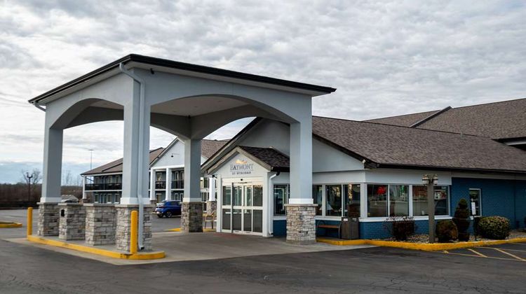 Baymont Inn & Suites Effingham Exterior