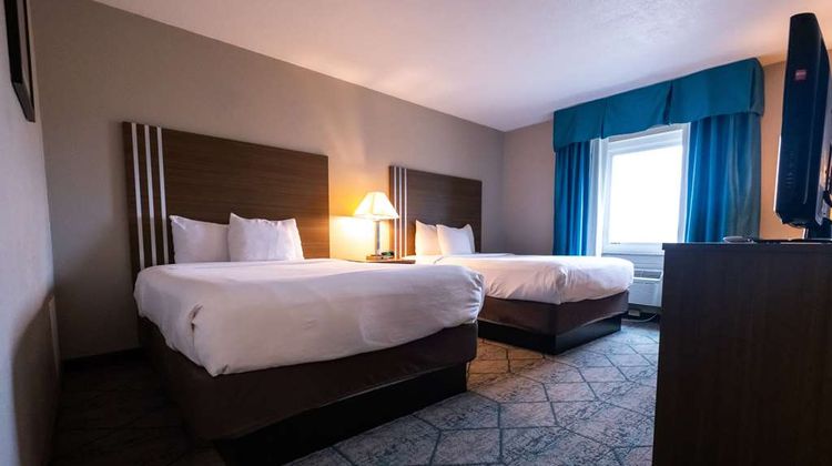 Baymont Inn & Suites Effingham Room