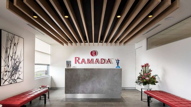 Ramada VetroBlu Scarborough Beach Lobby