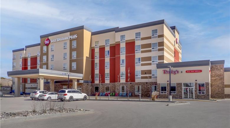 <b>Best Western Plus Hinton Inn & Suites Exterior</b>. Images powered by <a href="https://iceportal.shijigroup.com/" title="IcePortal" target="_blank">IcePortal</a>.