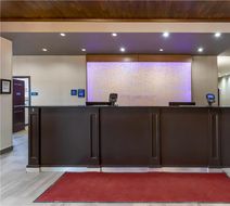 Best Western Plus Hinton Inn & Suites Lobby