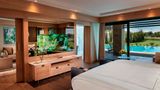 <b>Regnum Carya Golf & Spa Resort Suite</b>. Images powered by <a href="https://iceportal.shijigroup.com/" title="IcePortal" target="_blank">IcePortal</a>.