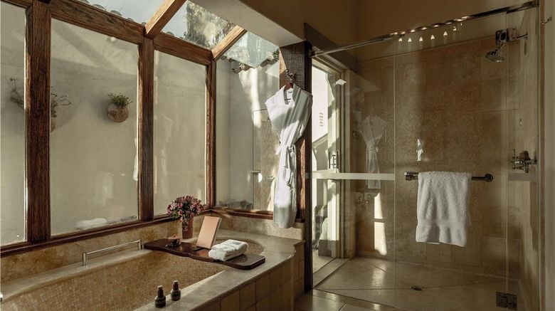 <b>Las Casitas, A Belmond Hotel Room</b>. Images powered by <a href="https://iceportal.shijigroup.com/" title="IcePortal" target="_blank">IcePortal</a>.