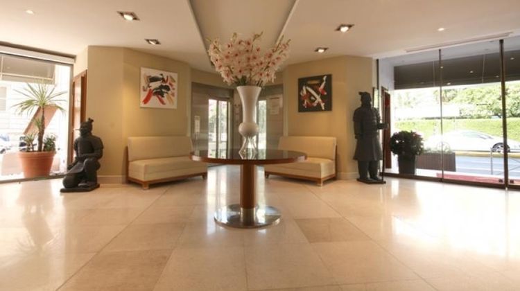 Goldstar Resort & Suites Lobby