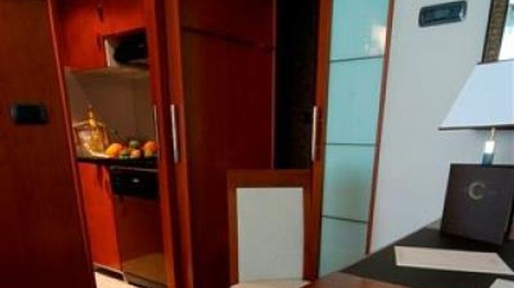Goldstar Resort & Suites Room