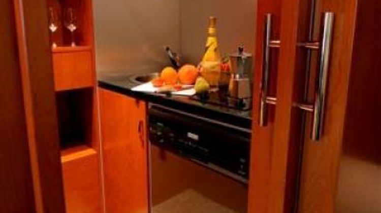 Goldstar Resort & Suites Room