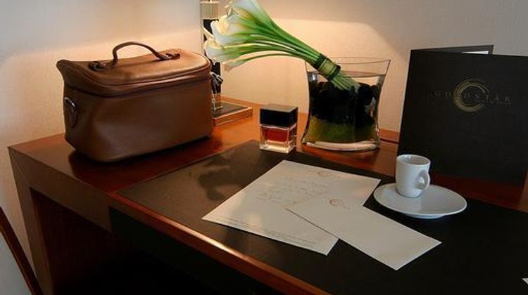 Goldstar Resort & Suites Room