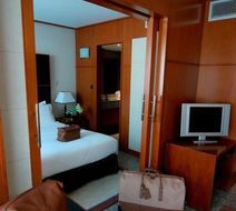 Goldstar Resort & Suites Room