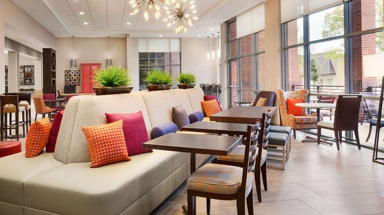 <b>Home2 Suites Hilton Birmingham Downtown Lobby</b>. Images powered by <a href="https://iceportal.shijigroup.com/" title="IcePortal" target="_blank">IcePortal</a>.
