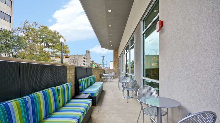 Home2 Suites by Hilton Dallas Downtown Exterior