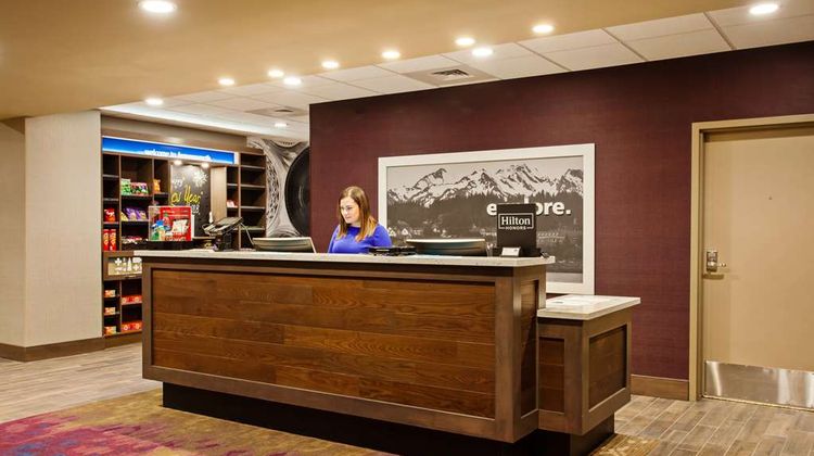 Hampton Inn & Suites Leavenworth Lobby