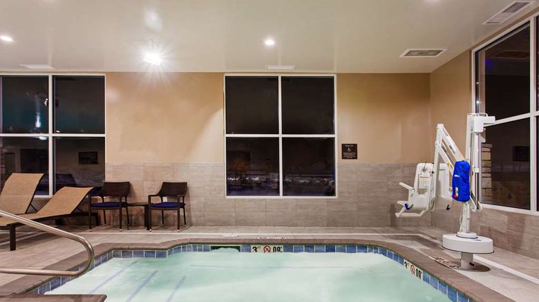 <b>Hampton Inn & Suites Leavenworth Recreation</b>. Images powered by <a href="https://iceportal.shijigroup.com/" title="IcePortal" target="_blank">IcePortal</a>.