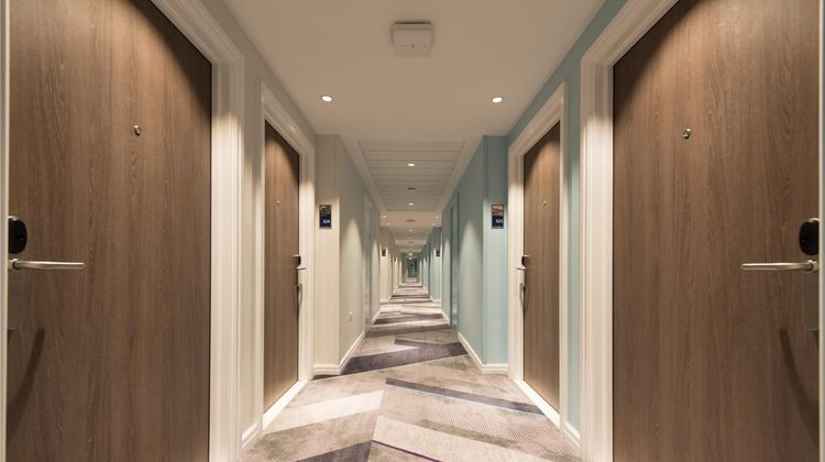 Hampton by Hilton Edinburgh West Lobby