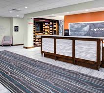 Hampton Inn & Suites Flagstaff East Lobby
