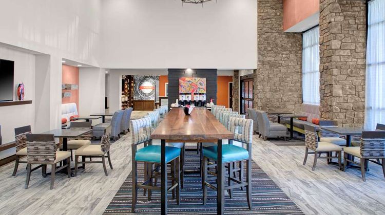 Hampton Inn & Suites Flagstaff East Lobby