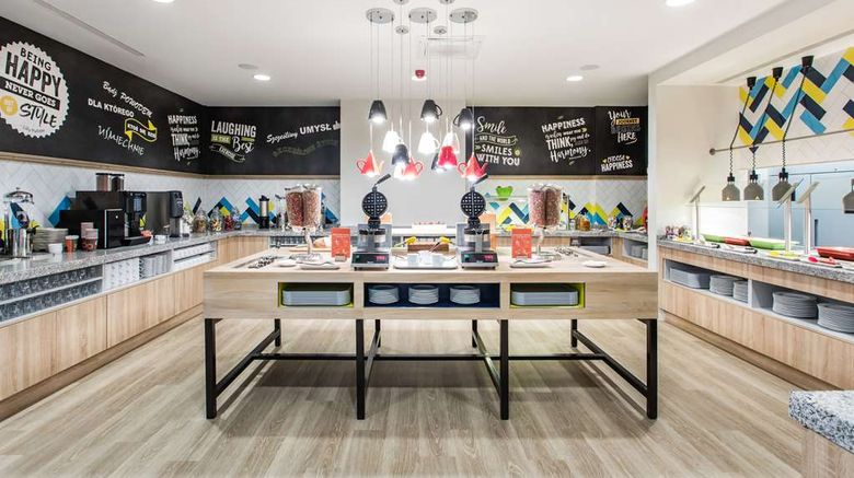 <b>Hampton by Hilton Gdansk Oliwa Restaurant</b>. Images powered by <a href="https://iceportal.shijigroup.com/" title="IcePortal" target="_blank">IcePortal</a>.