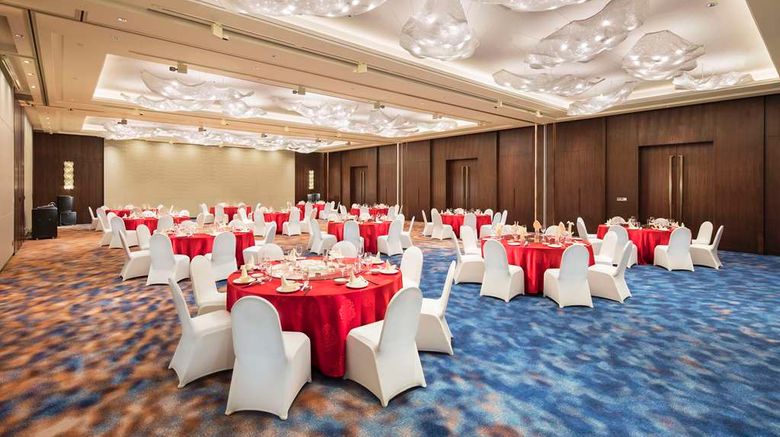 <b>Hilton Garden Inn Hangzhou Lu'niao Restaurant</b>. Images powered by <a href="https://iceportal.shijigroup.com/" title="IcePortal" target="_blank">IcePortal</a>.
