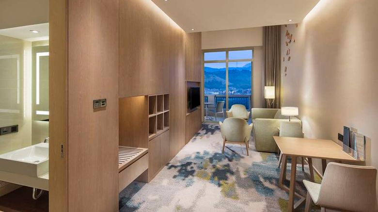<b>Hilton Garden Inn Hangzhou Lu'niao Room</b>. Images powered by <a href="https://iceportal.shijigroup.com/" title="IcePortal" target="_blank">IcePortal</a>.