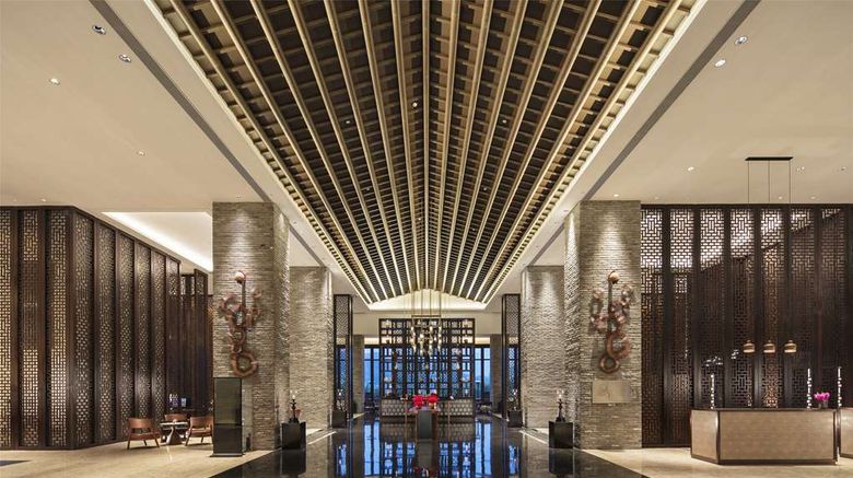 <b>Hilton Huizhou Longmen Resort Lobby</b>. Images powered by <a href="https://iceportal.shijigroup.com/" title="IcePortal" target="_blank">IcePortal</a>.