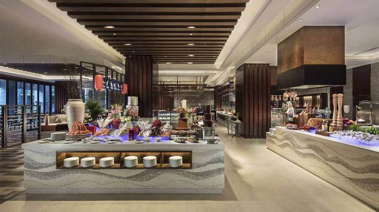<b>Hilton Huizhou Longmen Resort Restaurant</b>. Images powered by <a href="https://iceportal.shijigroup.com/" title="IcePortal" target="_blank">IcePortal</a>.