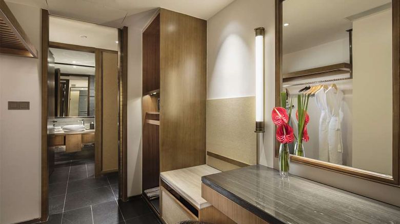 <b>Hilton Huizhou Longmen Resort Room</b>. Images powered by <a href="https://iceportal.shijigroup.com/" title="IcePortal" target="_blank">IcePortal</a>.