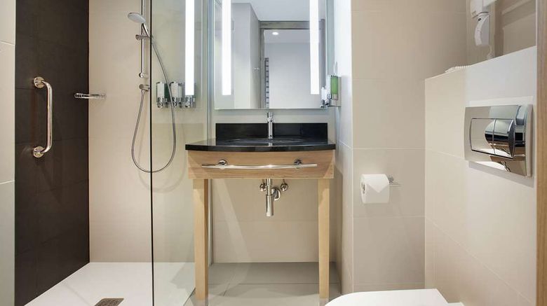 <b>Hampton by Hilton Lublin Room</b>. Images powered by <a href="https://iceportal.shijigroup.com/" title="IcePortal" target="_blank">IcePortal</a>.