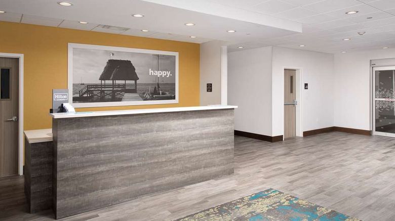 <b>Hampton Inn Miami Airport East Lobby</b>. Images powered by <a href="https://iceportal.shijigroup.com/" title="IcePortal" target="_blank">IcePortal</a>.