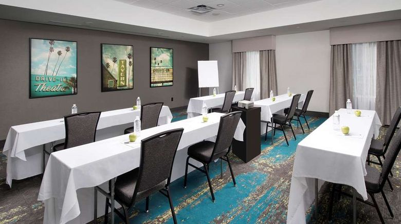 <b>Hampton Inn Miami Airport East Meeting</b>. Images powered by <a href="https://iceportal.shijigroup.com/" title="IcePortal" target="_blank">IcePortal</a>.