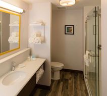 Hampton Inn Superior/Duluth, WI Room