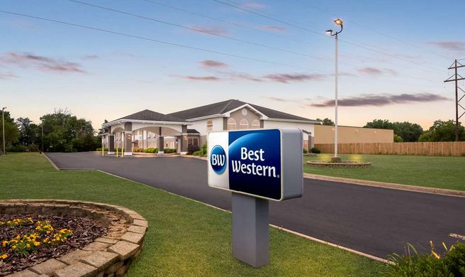 Best Western Airport Inn Exterior