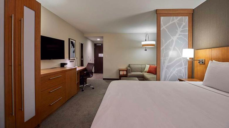 <b>Hyatt Place Eugene/Oakway Center Room</b>. Images powered by <a href="https://iceportal.shijigroup.com/" title="IcePortal" target="_blank">IcePortal</a>.