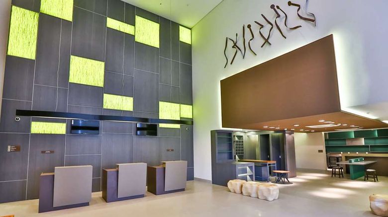 <b>Hilton Garden Inn Santo Andre Lobby</b>. Images powered by <a href="https://iceportal.shijigroup.com/" title="IcePortal" target="_blank">IcePortal</a>.