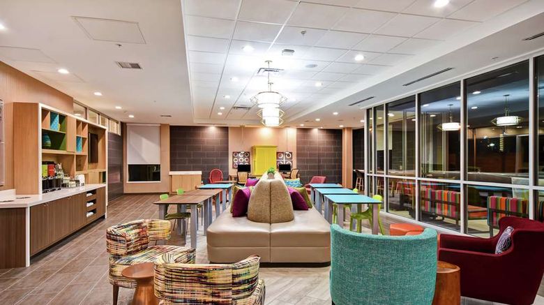 <b>Home2 Suites by Hilton Columbus Downtown Lobby</b>. Images powered by <a href="https://iceportal.shijigroup.com/" title="IcePortal" target="_blank">IcePortal</a>.