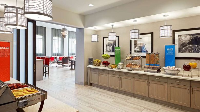 <b>Hampton Inn Long Beach Airport Restaurant</b>. Images powered by <a href="https://iceportal.shijigroup.com/" title="IcePortal" target="_blank">IcePortal</a>.