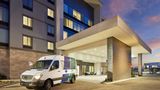 <b>Hampton Inn Long Beach Airport Exterior</b>. Images powered by <a href="https://iceportal.shijigroup.com/" title="IcePortal" target="_blank">IcePortal</a>.