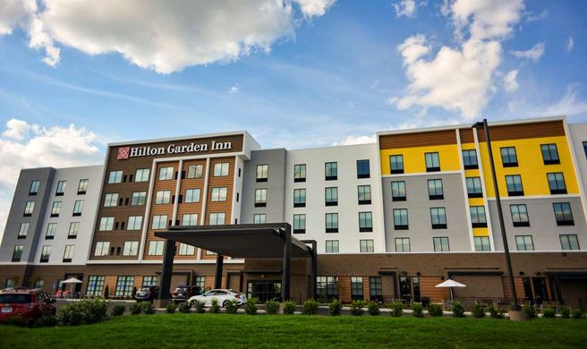 Hilton Garden Inn Mall of St. Matthews Exterior