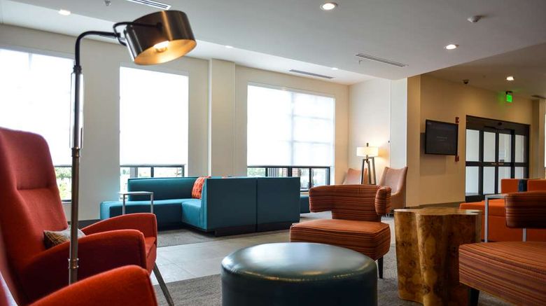<b>Hilton Garden Inn Mall of St. Matthews Lobby</b>. Images powered by <a href="https://iceportal.shijigroup.com/" title="IcePortal" target="_blank">IcePortal</a>.