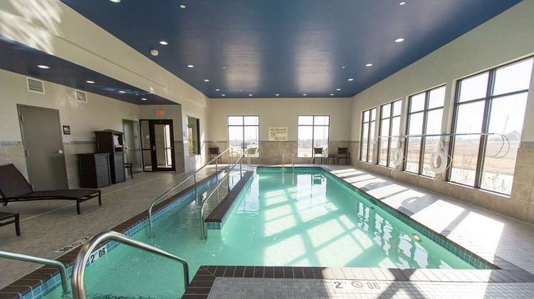 Hampton Inn & Suites Stroud Pool
