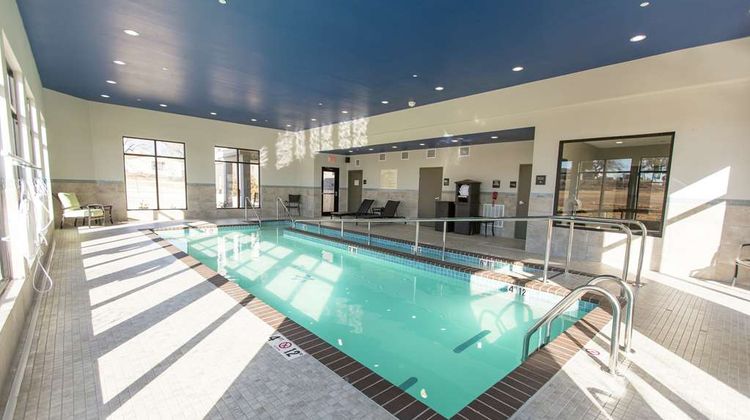 Hampton Inn & Suites Stroud Pool