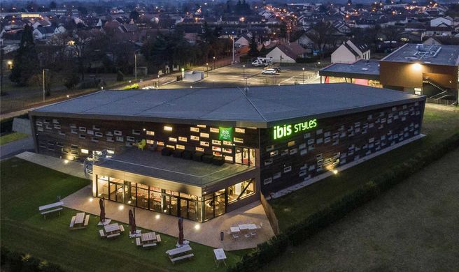 Hotel Ibis Styles Le Mans Sud Mulsanne Exterior