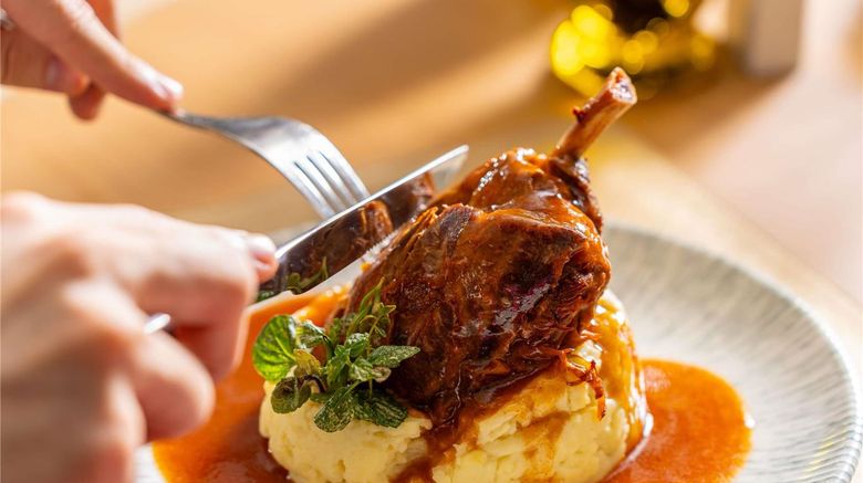 <b>Mercure Bucharest Unirii Restaurant</b>. Images powered by <a href="https://iceportal.shijigroup.com/" title="IcePortal" target="_blank">IcePortal</a>.