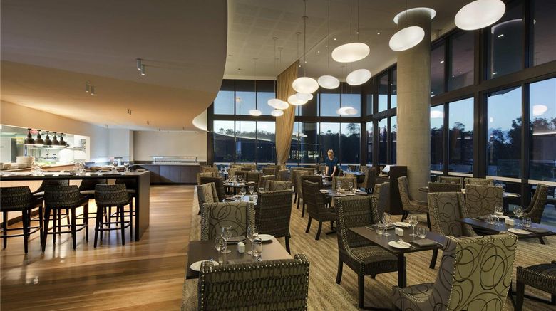 <b>Pullman Brisbane Airport Hotel Restaurant</b>. Images powered by <a href="https://iceportal.shijigroup.com/" title="IcePortal" target="_blank">IcePortal</a>.