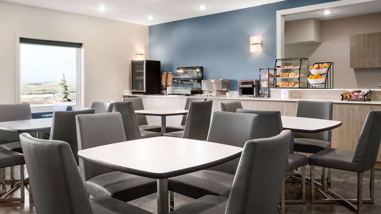 <b>Days Inn Calgary North Balzac Restaurant</b>. Images powered by <a href="https://iceportal.shijigroup.com/" title="IcePortal" target="_blank">IcePortal</a>.