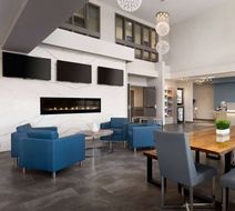 Days Inn Calgary North Balzac Lobby