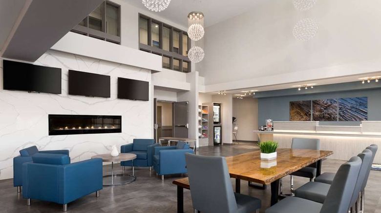 <b>Days Inn Calgary North Balzac Lobby</b>. Images powered by <a href="https://iceportal.shijigroup.com/" title="IcePortal" target="_blank">IcePortal</a>.